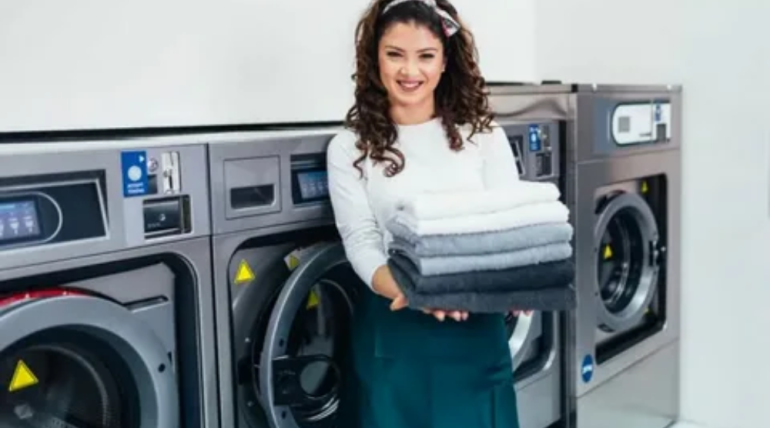 The Benefits of Using a Wash and Fold Laundry Service for Your Home