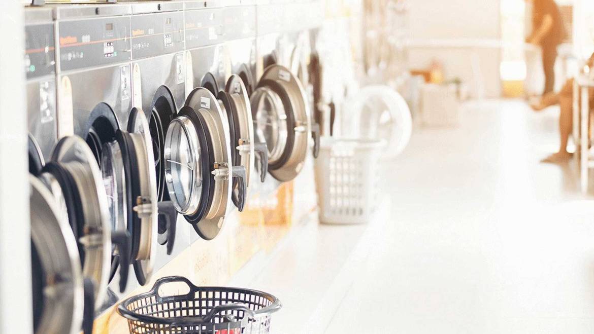 Why Should You Choose a Laundry Service Over Doing It Yourself?