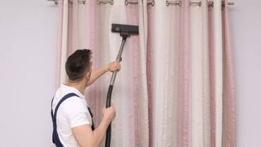 The Difference Between Home Curtain Cleaning and Professional Services