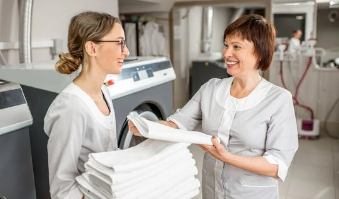 How 24-Hour Laundry Services Keep Your Clothes Organized and Fresh